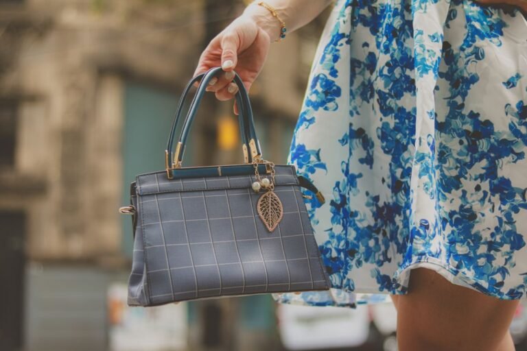 Rue Phone Crossbody